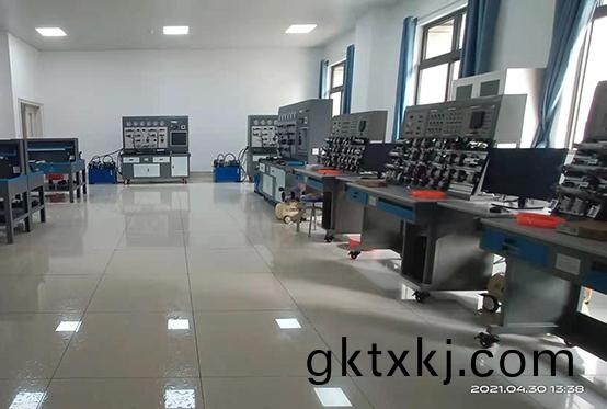 液(ye)壓(ya)傳(chuan)動(dong)與氣動綜郃實訓(xun)室(shi)