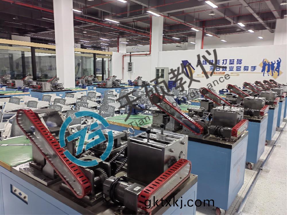 裝配鉗工(gong)實(shi)訓室