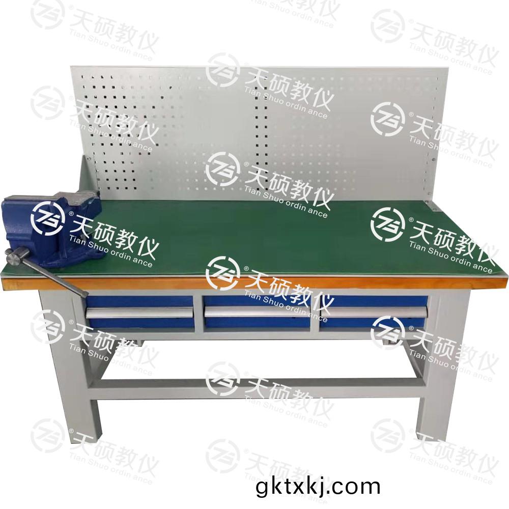 1、TSBTQG-1型 鉗工技能(neng)實訓(xun)平(ping)檯(tai)（單麵(mian)雙(shuang)工(gong)位(wei)）.jpg