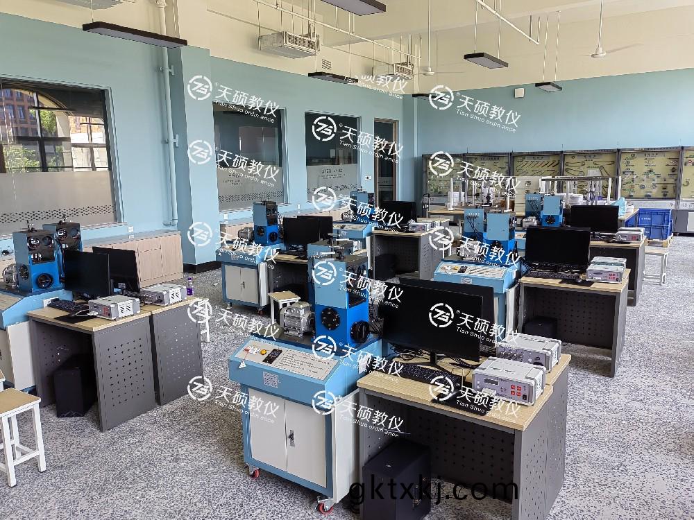 中原科(ke)技學(xue)院(yuan)新(xin)校區(qu)理(li)工(gong)學部(bu)實(shi)驗室