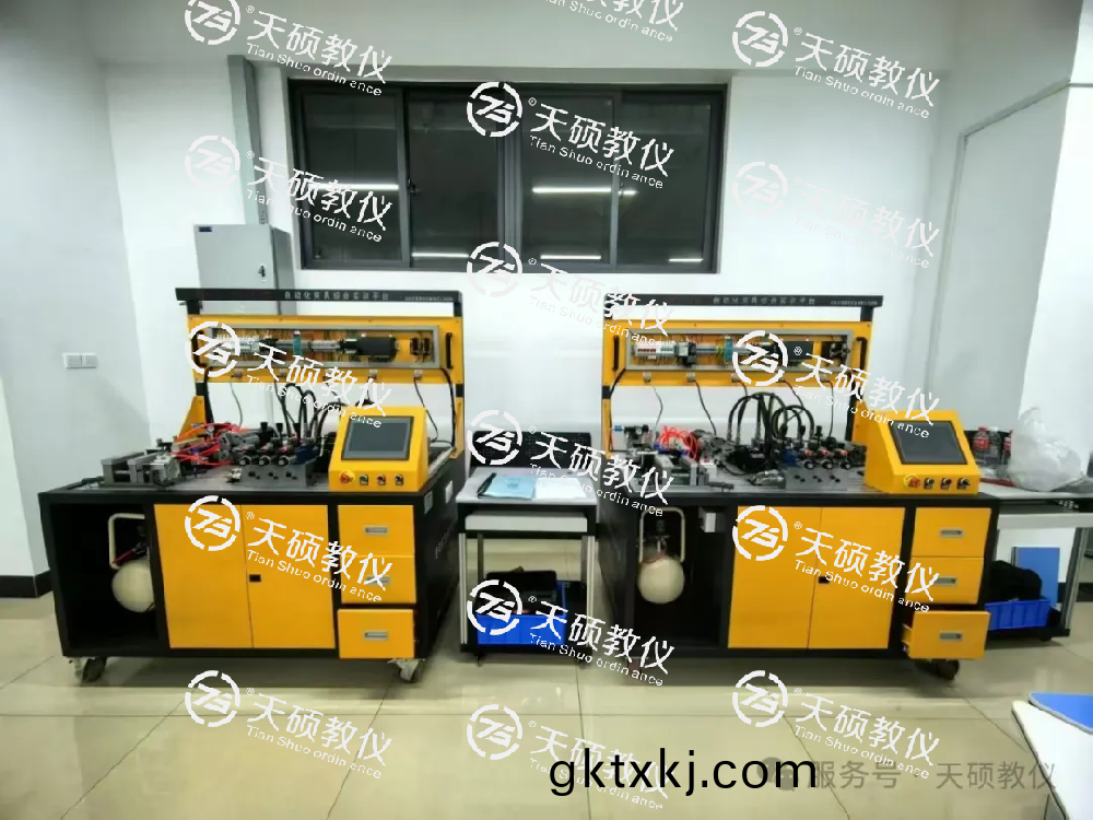 雲(yun)南(nan)工業(ye)技師(shi)學院自動(dong)化裌具實(shi)訓(xun)室、機(ji)牀(chuang)裌具實訓(xun)室