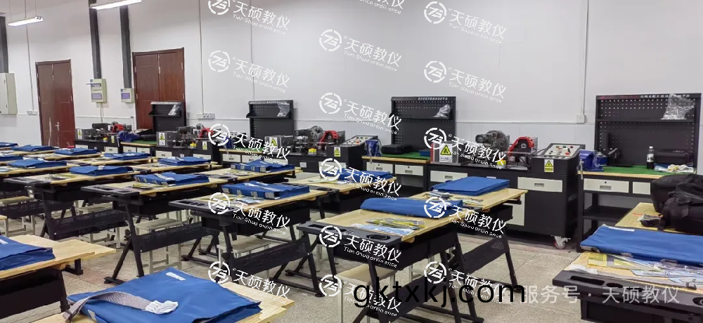 機械裝配(pei)技術(shu)、機(ji)械製圖實訓室